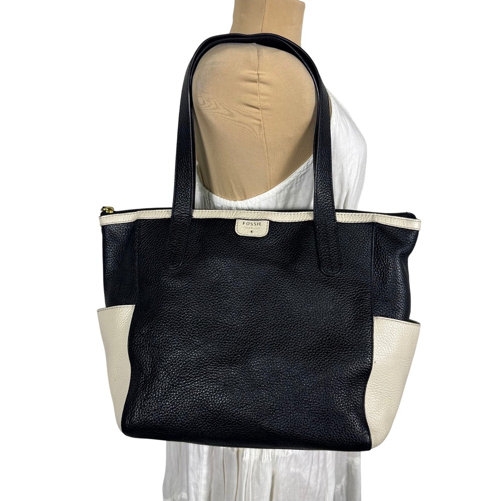 Fossil Issue No. 1954 Mimi Shopper Tote Bag Pebbled Leather Black Cream Zip Top‎